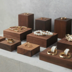 Jewelry display - Image 3