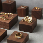 Jewelry display - Image 4